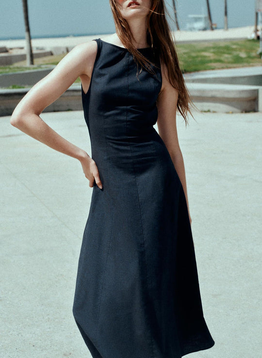 Damen Skaterkleid mit hohem Halsausschnitt und seitlichen Schlitzen EB