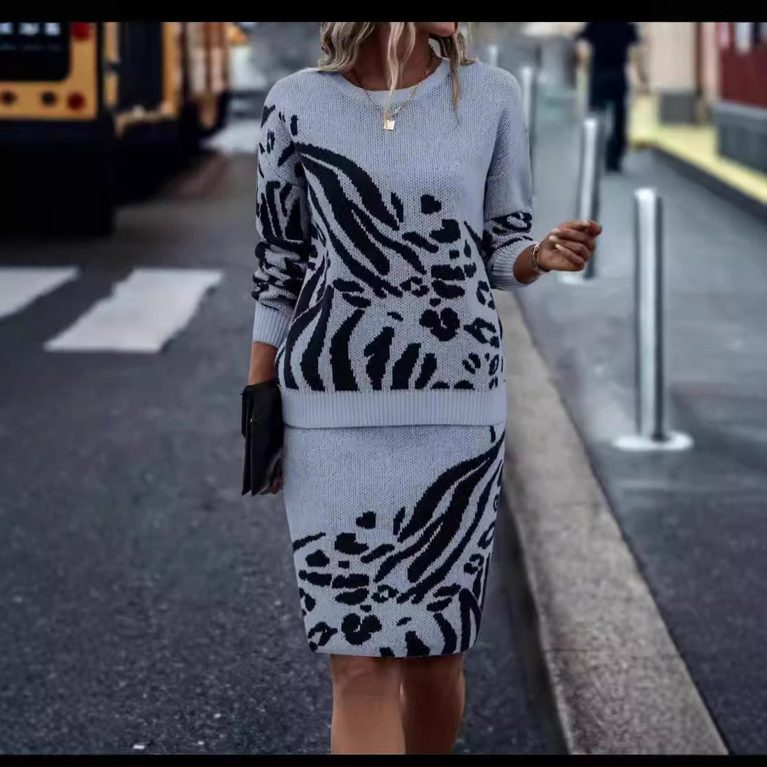 Damen Strickkleid im Leopardenmuster EB