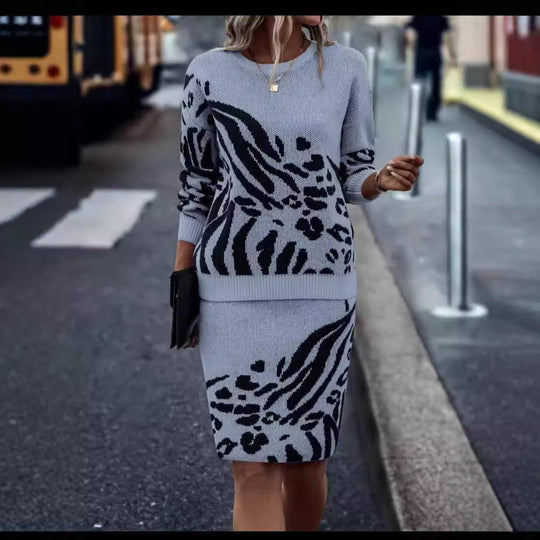 Damen Strickkleid im Leopardenmuster EB