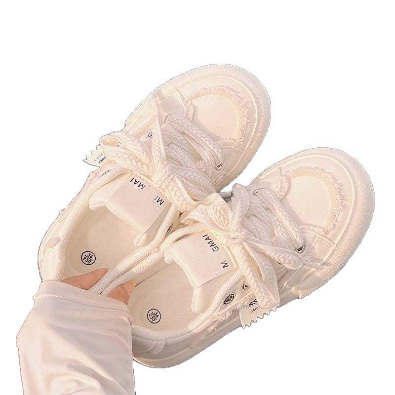 Damen Sportliche Sneakers mit stylischem Schnürsystem und modischen Applikationen EB