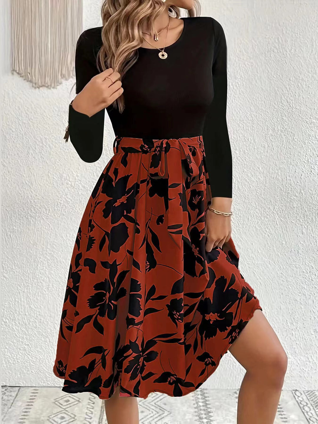 Damen Elegantes Midikleid mit floralem Print und gesmoktem Oberteil EB