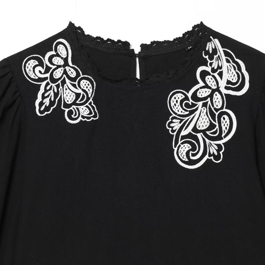 Damenbluse mit floraler Spitze und Volantärmeln EB