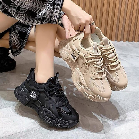Damen Sportliche Sneakers mit ergonomischem Fußbett EB