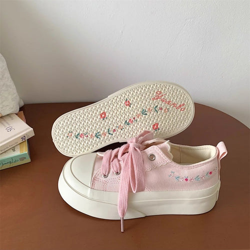 Damen Plateau-Sneaker mit floralen Applikationen und strapazierfähigem Obermaterial EB