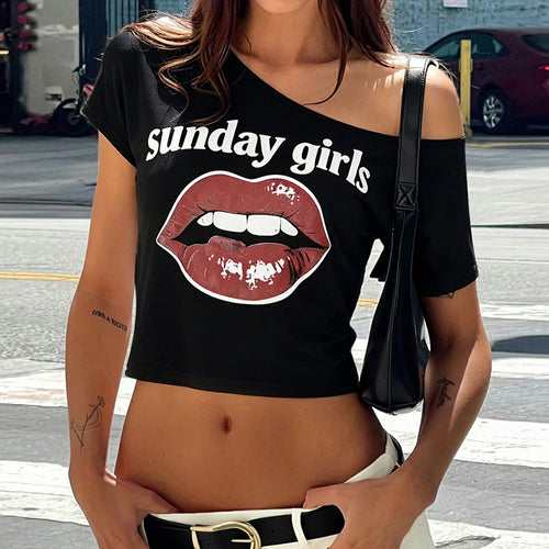 Damen Trendiges Crop-Top mit modernem Lippenprint EB