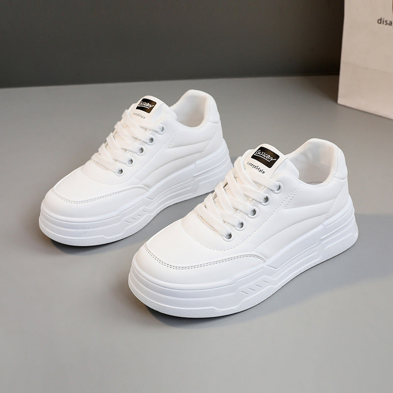 Damen Plattform Sneakers mit robustem Sohlenprofil und sportlichem Design EB