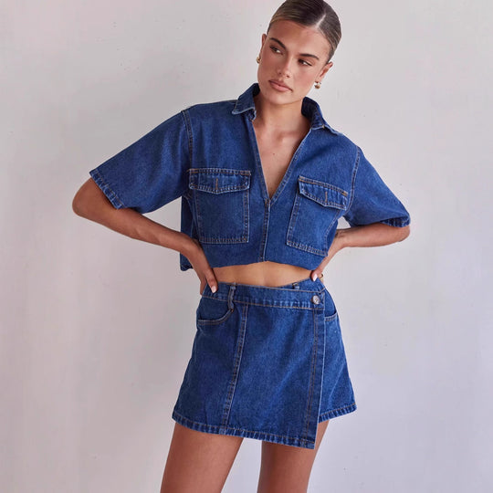 Damen Denim-Crop-Hemd mit aufgesetzten Taschen und passendem Rock EB