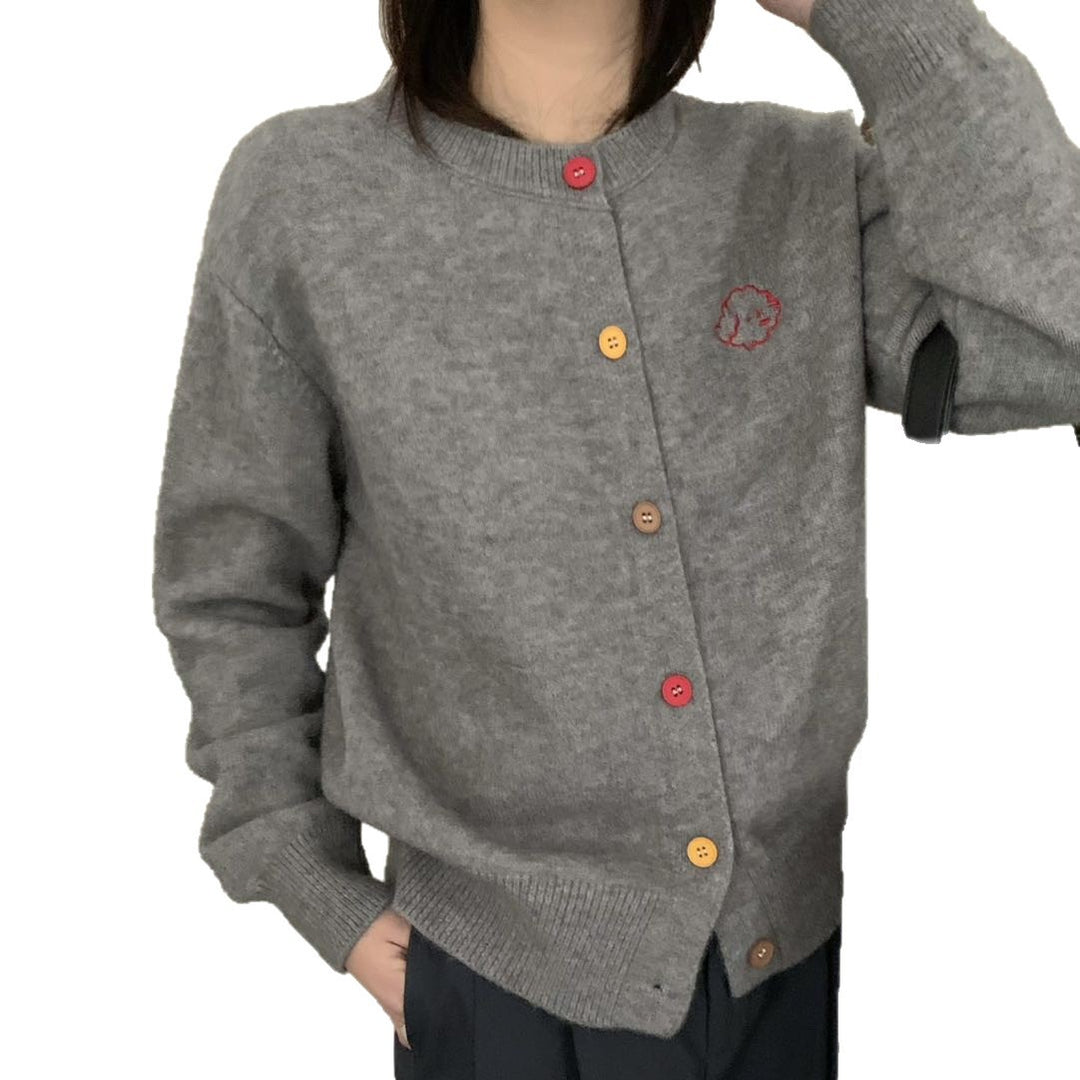 Damen kuschelige Strickjacke mit knöpfbarem Ausschnitt und gesticktem Motiv EB