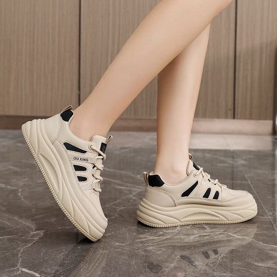 Damen Sportliche Sneakers mit dämpfender Laufsohle und atmungsaktiver Obermaterialstruktur EB