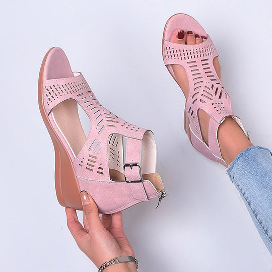Damen Keil-Sandalen mit modischem Lochdesign und verstellbarem Riemen EB