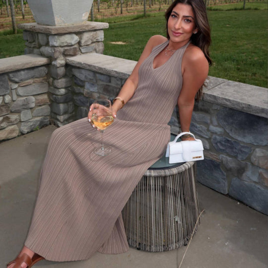 Damen Maxikleid mit raffiniertem Rippdesign und elegantem V-Ausschnitt EB