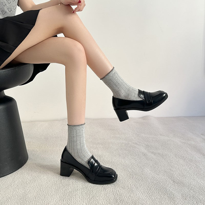 Damen elegante Blockabsatz-Mokassins mit glänzendem Obermaterial und komfortabler Innensohle EB
