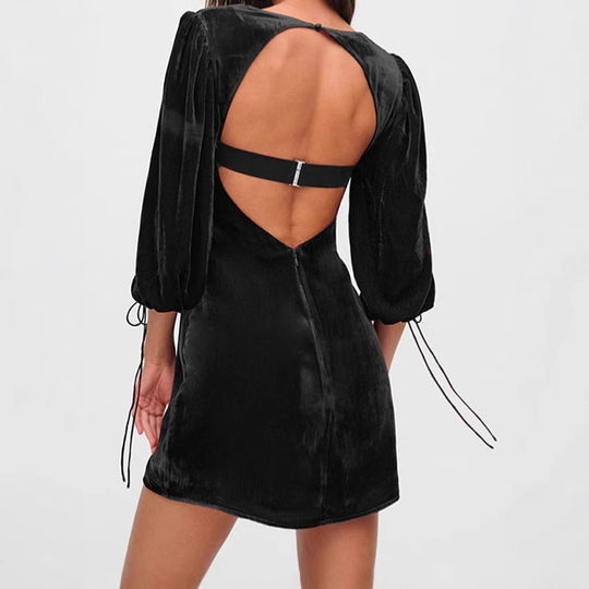 Damen Kurzes Samtkleid mit Puffärmeln und quadratischem Ausschnitt EB