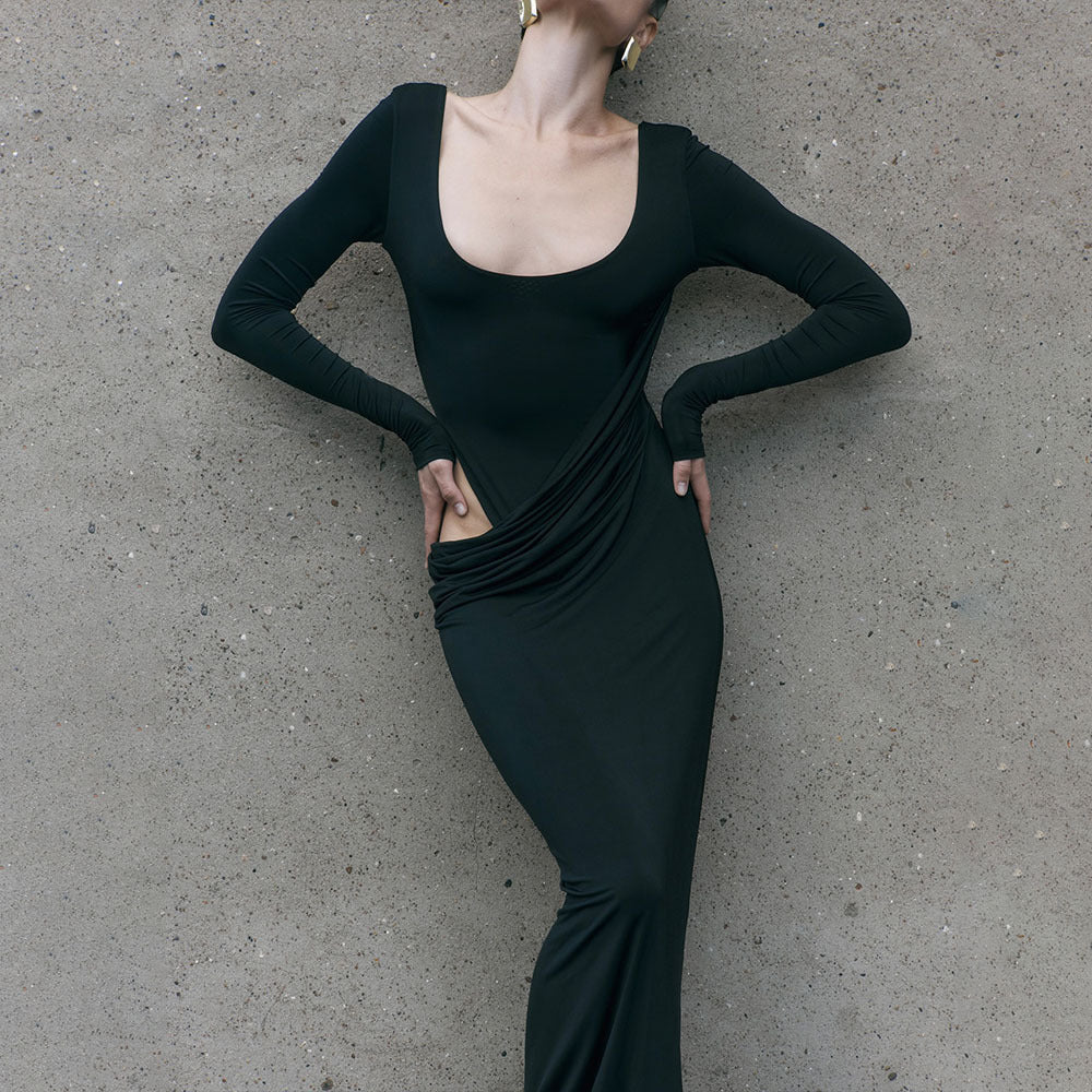 Damen figurbetontes Maxikleid mit innovativem Drapierungselement EB