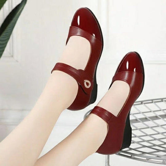 Damen Ballerinas mit modischem Riemen und eleganter Schuhspitze EB
