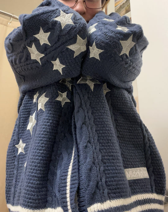 Damen Grobstrickjacke mit Sternen-Details und dekorativen Knöpfen EB