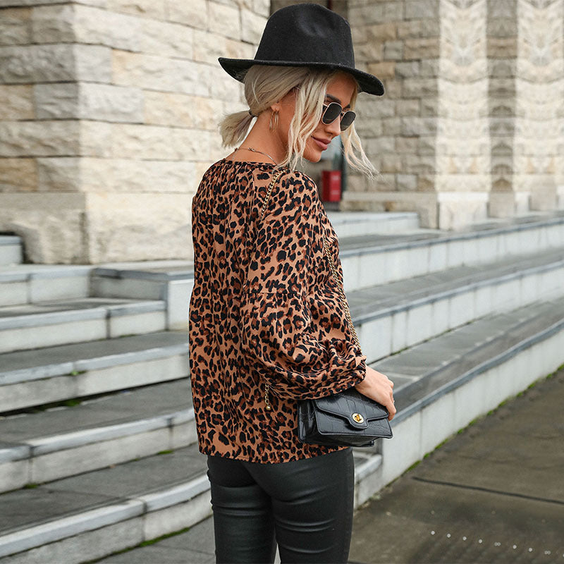 Damen Bluse im trendy Animal-Print-Design mit lässigen Volantärmeln EB