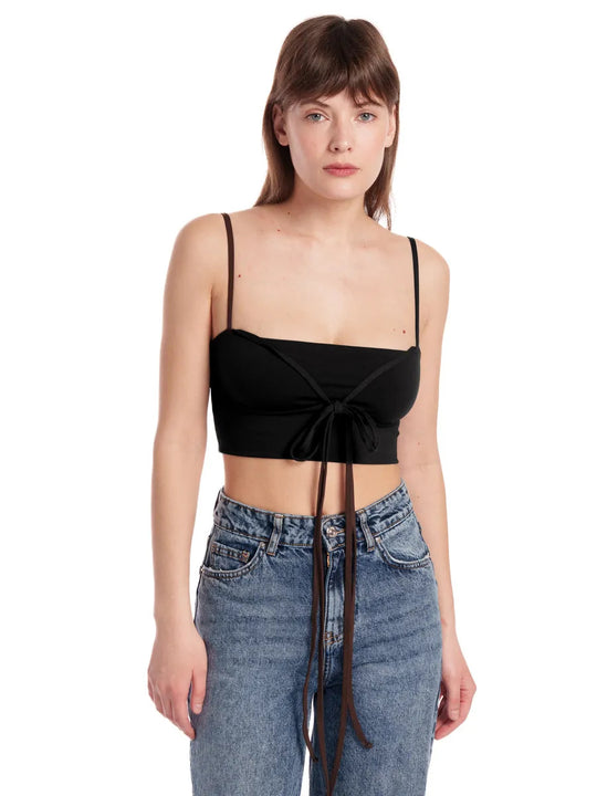 Damen Crop-Top mit schmalen Trägern und innovativem Schnitt EB