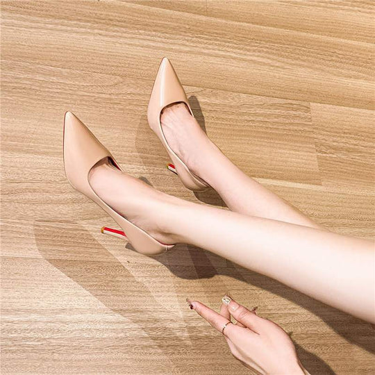 Damen Stiletto Pumps aus glänzendem Kunstleder EB