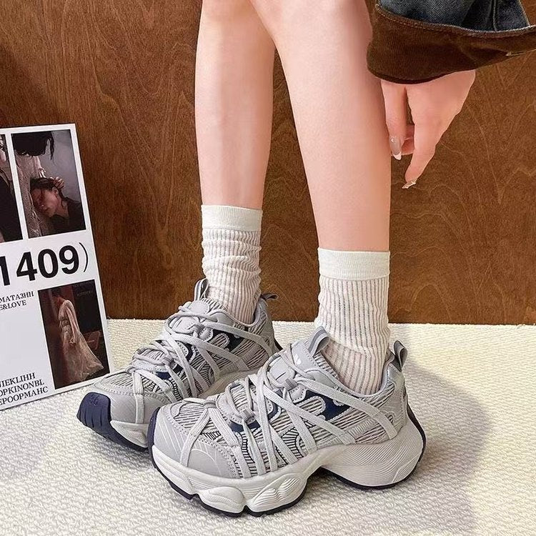 Damen Sportliche Sneakers mit innovativem Sohlenprofil und atmungsaktivem Obermaterial EB