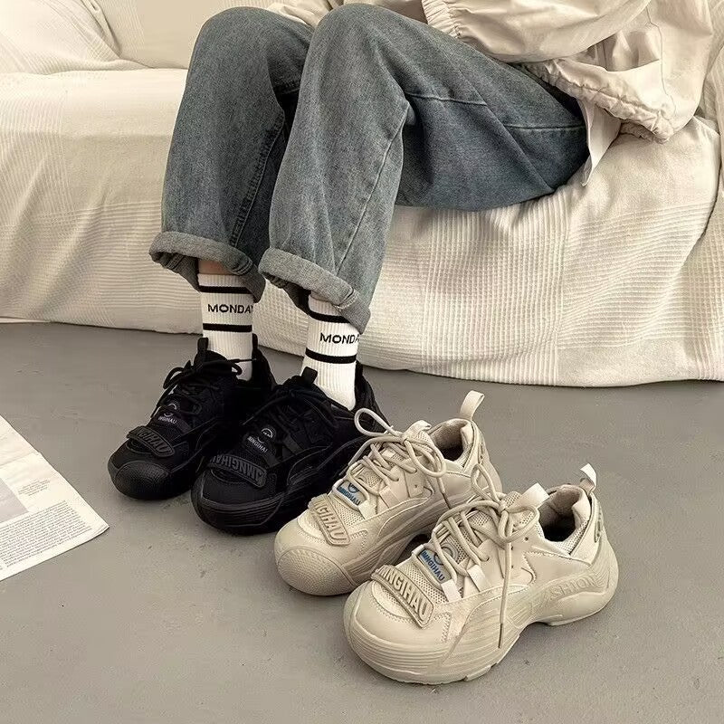 Damen Sportliche Sneakers mit strapazierfähigem Obermaterial und rutschfester Sohle EB