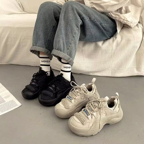 Damen Sportliche Sneakers mit strapazierfähigem Obermaterial und rutschfester Sohle EB