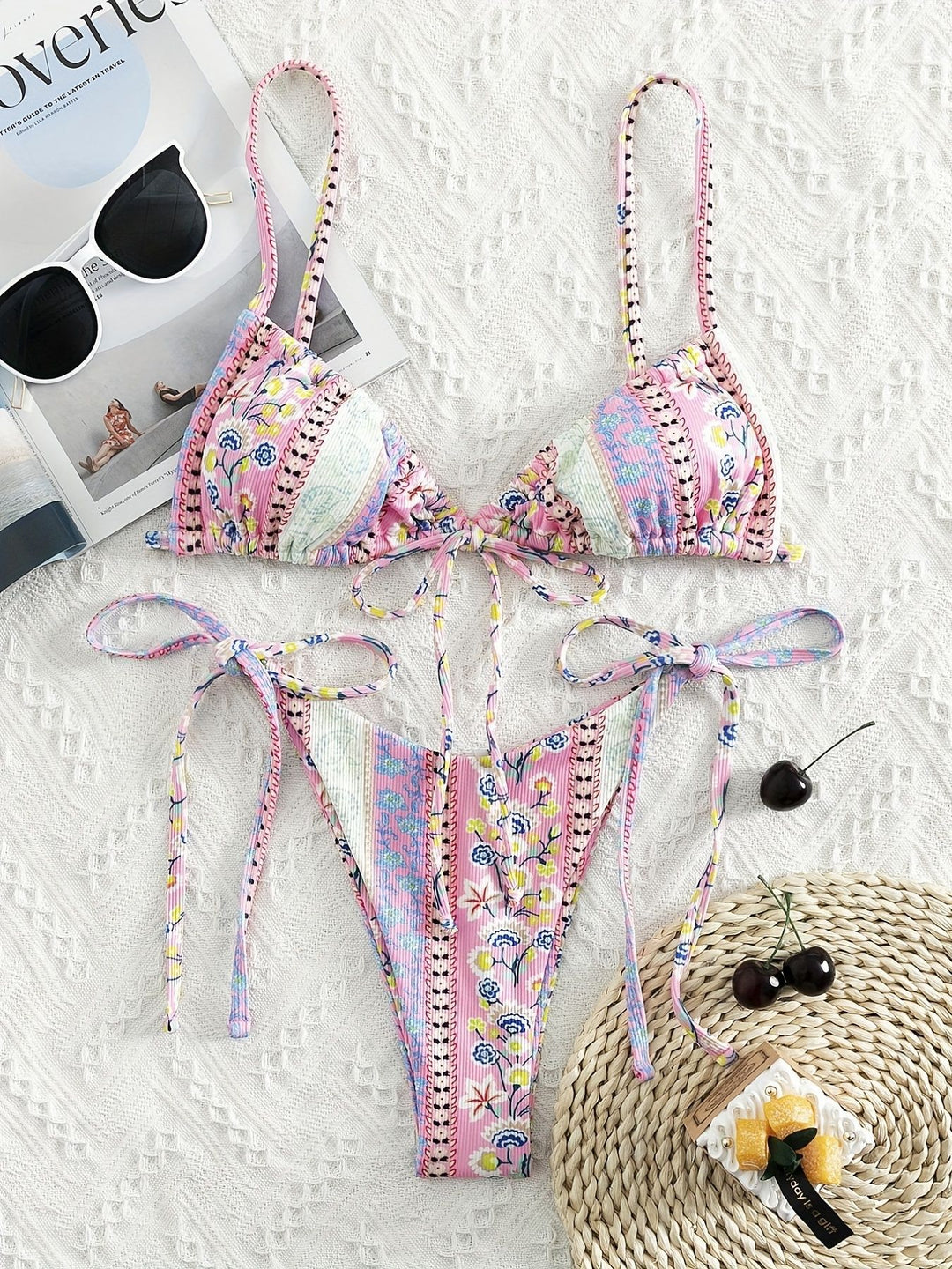 Damen Triangel-Bikini mit verspieltem Design und verstellbaren Trägern EB