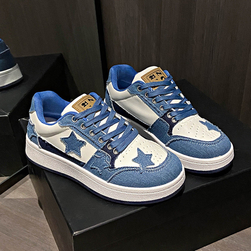 Damen Plateau-Sneaker mit Sternapplikationen und gepolstertem Innenfutter EB