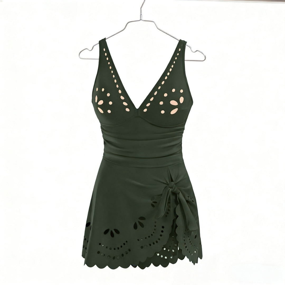 Damen Bademode mit raffinierten Cut-Outs EB