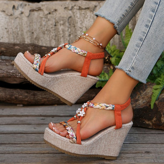 Damen Wedge-Sandalen mit floralem Detail und rutschfester Sohle EB