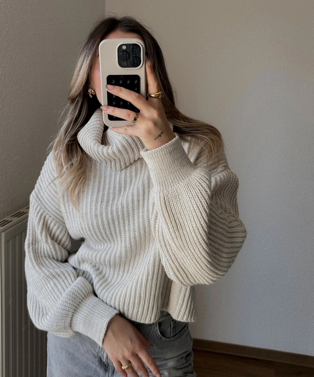 Damen Strickpullover mit hohem Kragen und voluminösen Ärmeln EB