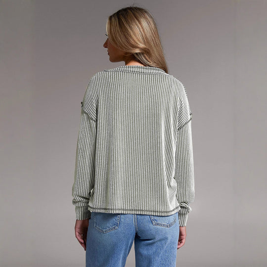 Damen Gestreiftes Feinstrick-Longsleeve mit V-Ausschnitt und dekorativen Kanten EB