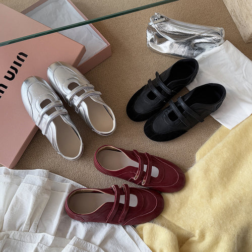 Damen Ballerina-Schuhe im modernen Metallic-Look mit doppeltem Riemchen EB