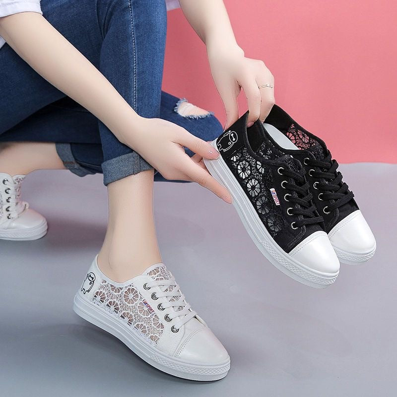 Damen Sneakers mit floralen Spitzen-Einsätzen EB