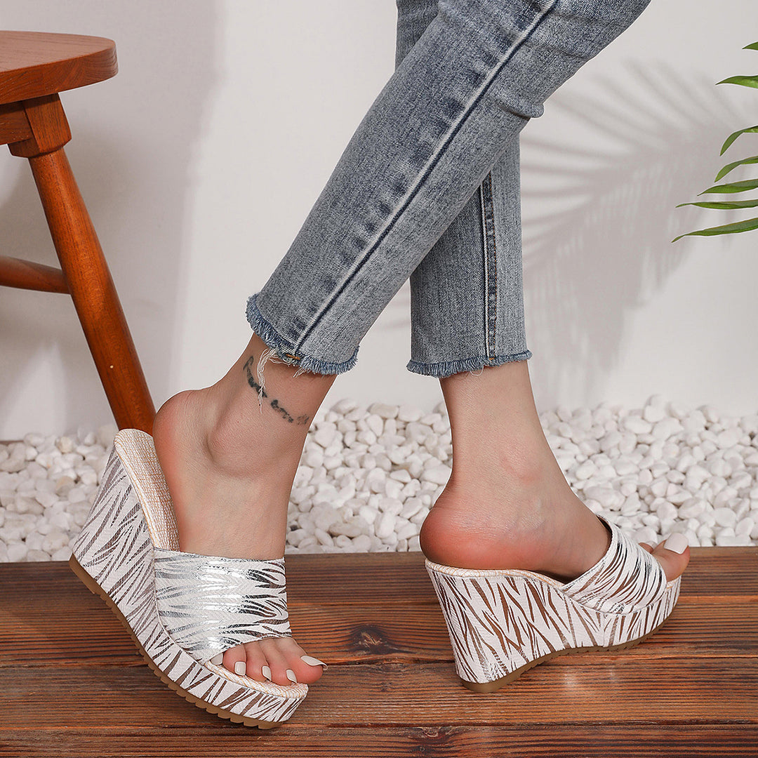 Damen Wedge-Sandalen mit stilvollem Geometrie-Muster und komfortablem Fußbett EB