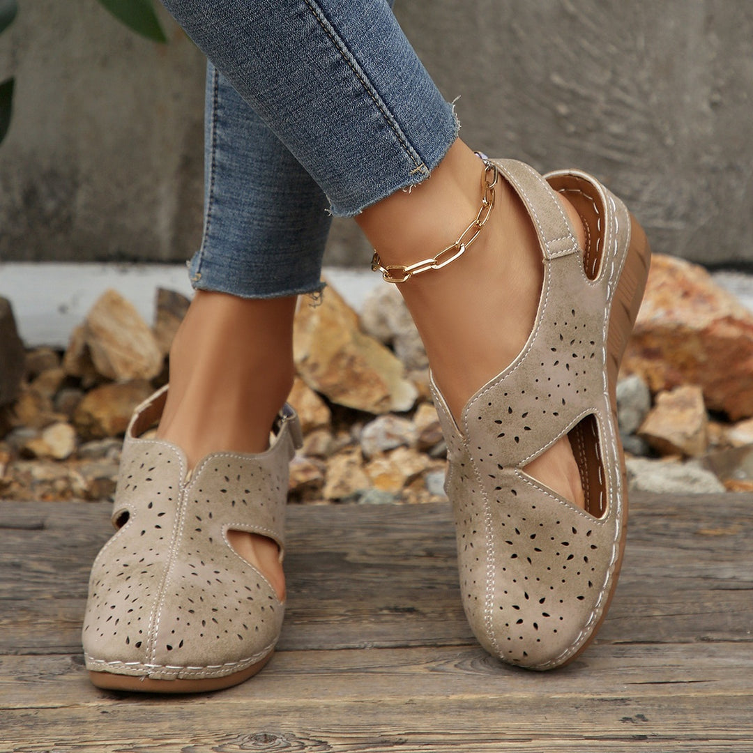 Damen Wedge-Pantoletten mit geschlitztem Design und rutschfester Sohle EB
