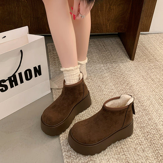 Damen Plateau Stiefeletten mit weichem Veloursleder und rutschfester Sohle EB
