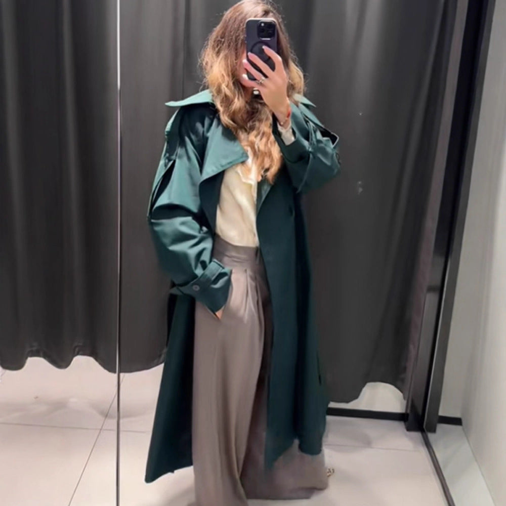 Damen Trenchcoat mit modernen Details und breitem Revers EB
