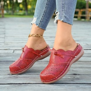 Damen Komfortable und elegante Clogs mit stilvollem Lochdesign EB
