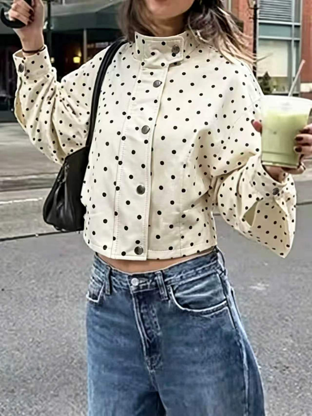Damen Kurzjacke mit Stehkragen und Voluminösen Ballonärmeln EB