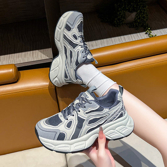 Damen Sportliche Lauf- und Freizeit-Sneaker mit atmungsaktiven Mesh-Einsätzen und dämpfender Sohle EB