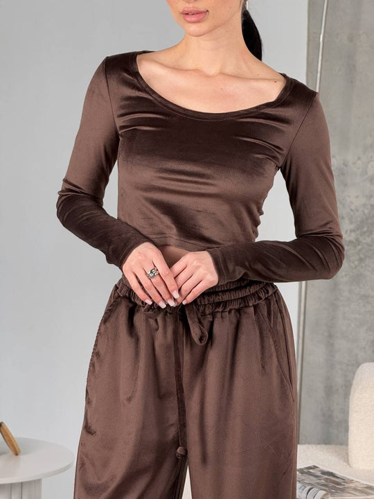 Damen samtiges bauchfreies Langarm-Crop-Top mit weitem Rundhalsausschnitt EB