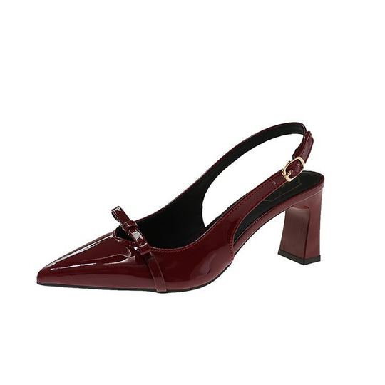 Damen Slingback-Pumps mit spitz zulaufendem Design und glänzender Oberfläche EB