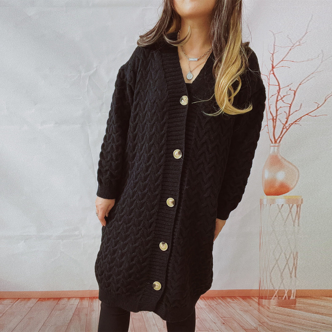 Damen Strickjacke mit strukturierter Zopfstrickoptik und dekorativen Knopfdetails EB