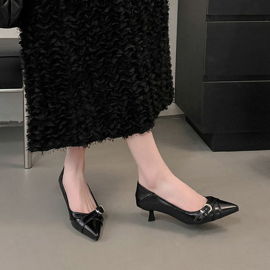 Damen elegante Pumps mit dekorativem Schnallenverschluss und spitzem Design EB