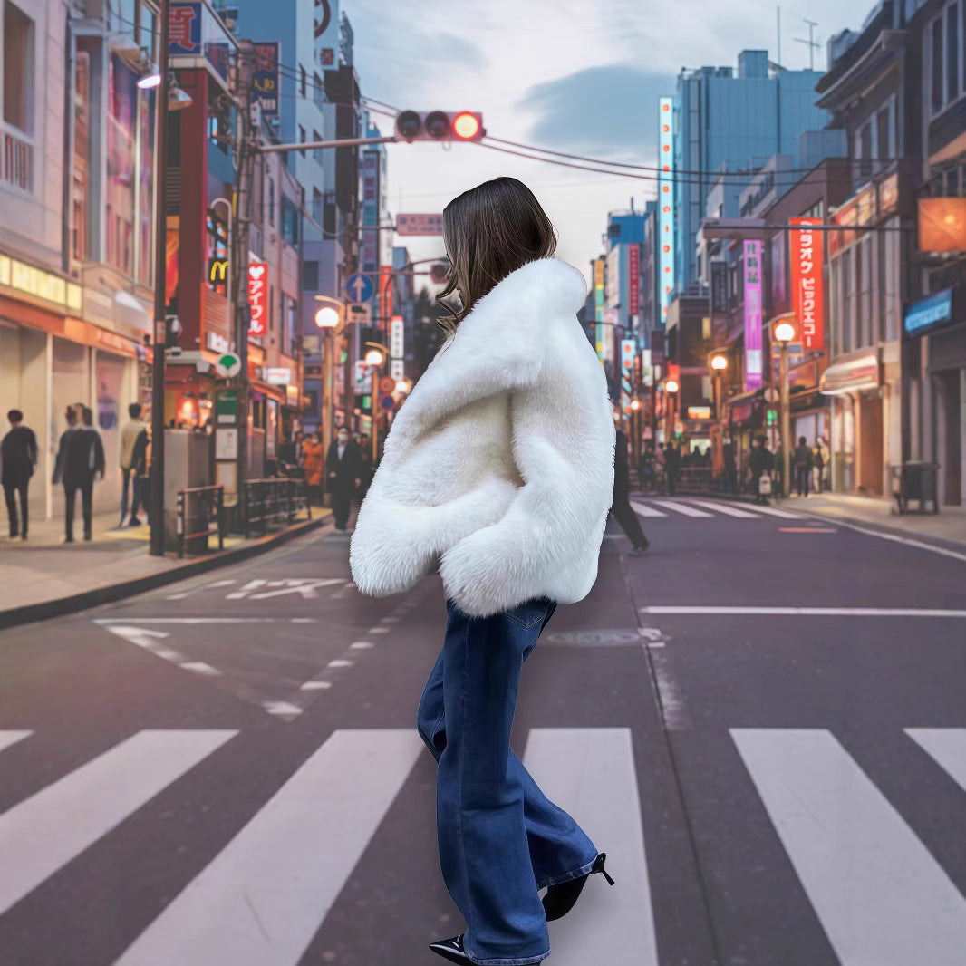 Damen Kunstpelzjacke mit luxuriösem Schnitt und weitem Kragen EB