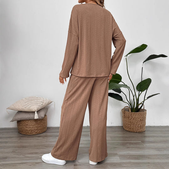 Damen Gemütliches Strickset mit weitem Bein und Knopfleiste EB