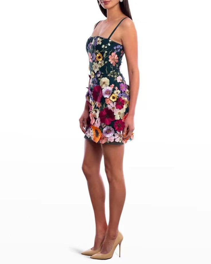 Damen Elegantes Cocktailkleid mit zarter Blumenstickerei EB