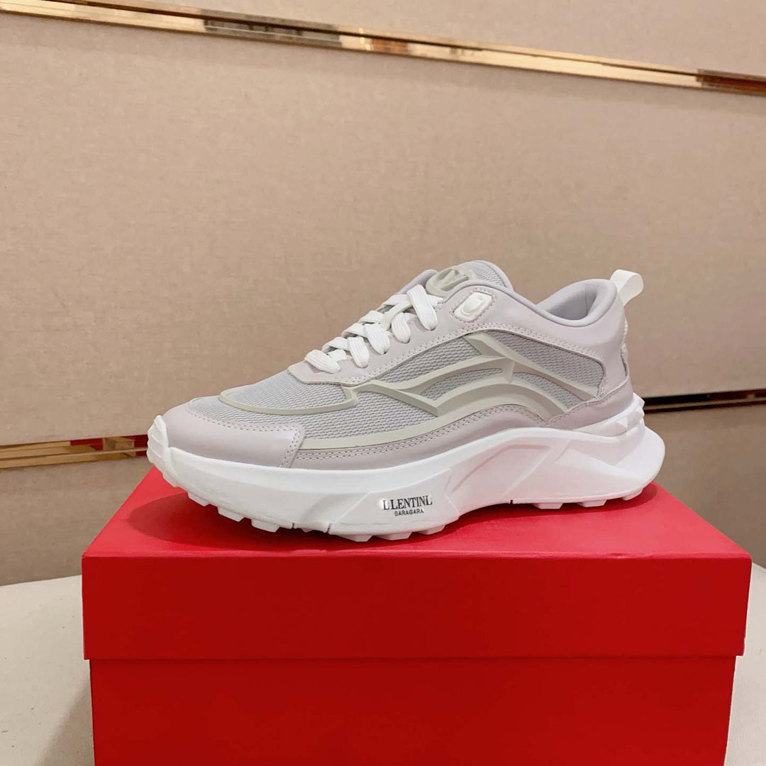 Damen Sportliche Sneakers mit gepolsterter Laufsohle und atmungsaktivem Obermaterial von EB
