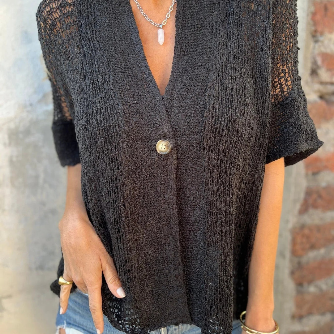 Damen Strickbluse mit modernen Lochmustern und eleganter Knopffront EB
